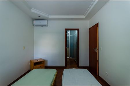 Casa à venda com 600m², 7 quartos e 10 vagasSuíte 2