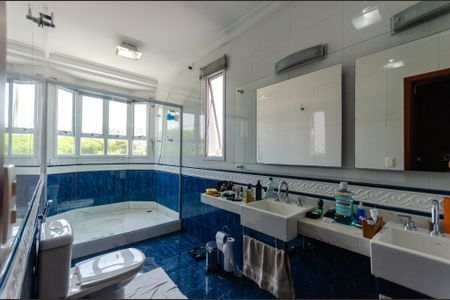 Casa à venda com 600m², 7 quartos e 10 vagasSuíte 4 - Banheiro