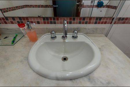 Casa à venda com 600m², 7 quartos e 10 vagasSuíte 2 - Banheiro