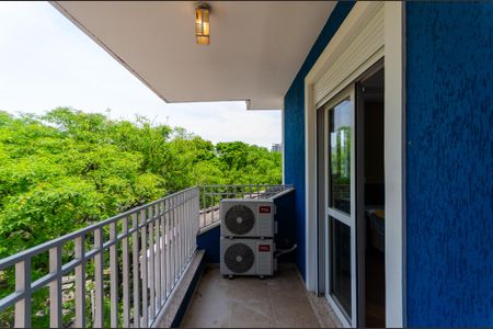 Casa à venda com 600m², 7 quartos e 10 vagasSuíte 4 - Sacada