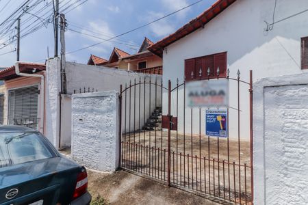 Casa para alugar com 130m², 2 quartos e 2 vagasFachada - Plaquinha