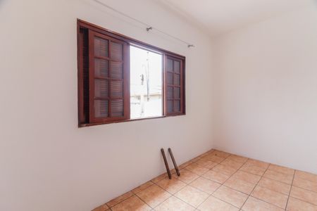 Quarto 2 de casa para alugar com 2 quartos, 130m² em Parque Ipe, São Paulo