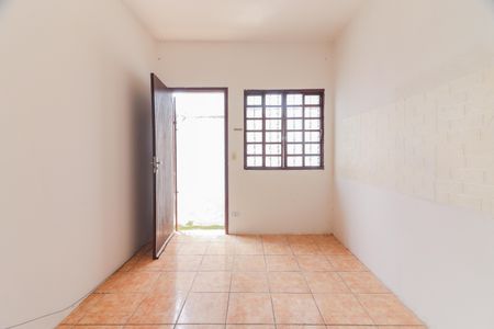 Sala de casa para alugar com 2 quartos, 130m² em Parque Ipe, São Paulo