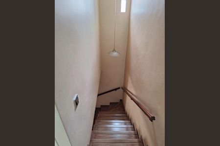 Escada de casa à venda com 3 quartos, 148m² em Vila Vivaldi, São Bernardo do Campo