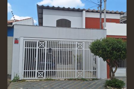 Casa à venda com 148m², 3 quartos e 2 vagasFachada