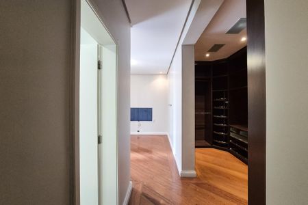 Apartamento à venda com 260m², 4 quartos e 3 vagasSuíte 2