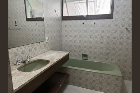 Banheiro de apartamento para alugar com 3 quartos, 140m² em Bela Vista, São Paulo