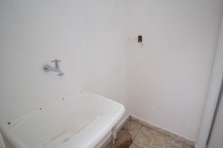 Casa para alugar com 54m², 2 quartos e 1 vagaÁrea de Serviço