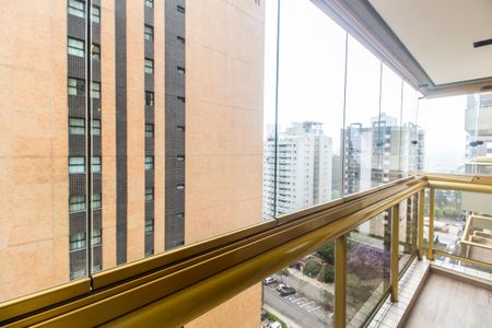 Apartamento para alugar com 108m², 2 quartos e 2 vagasVaranda