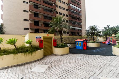 Apartamento para alugar com 108m², 2 quartos e 2 vagasÁrea comum - Playground
