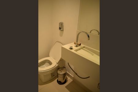 Apartamento à venda com 95m², 3 quartos e 1 vaga Apartamento à venda com 95m², 3 quartos e 1 vagaBanheiro Social