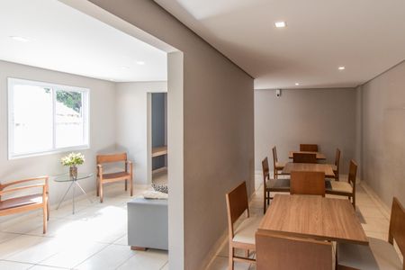 Apartamento à venda com 47m², 2 quartos e 1 vaga Apartamento à venda com 47m², 2 quartos e 1 vagaÁrea comum - Salão de festas