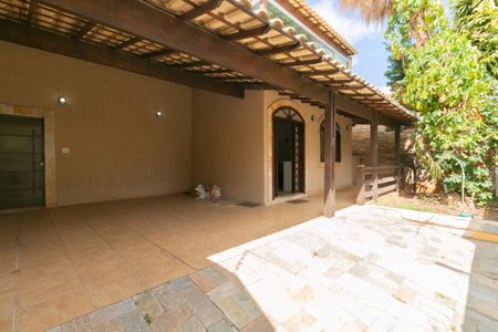 Casa à venda com 360m², 4 quartos e 3 vagas