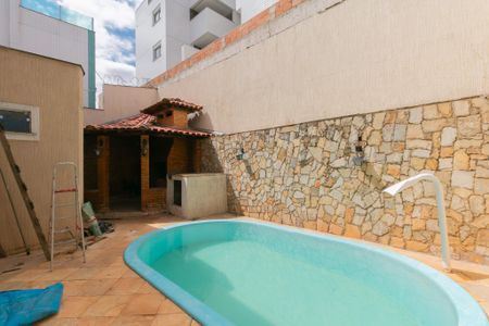 Casa à venda com 360m², 4 quartos e 3 vagas