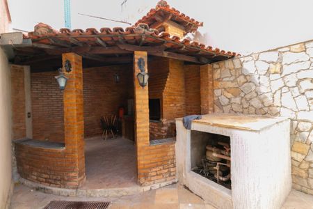 Casa à venda com 360m², 4 quartos e 3 vagas