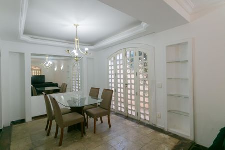 Casa à venda com 360m², 4 quartos e 3 vagas