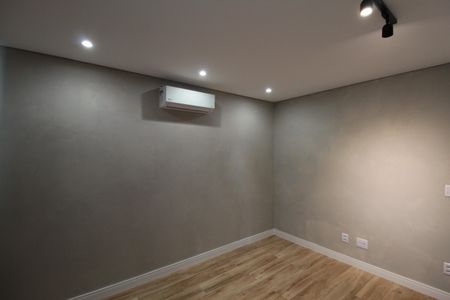 Casa à venda com 504m², 8 quartos e 7 vagasQuarto - Casa 2