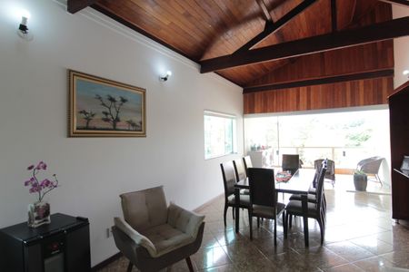 Casa à venda com 504m², 8 quartos e 7 vagasSala/Cozinha