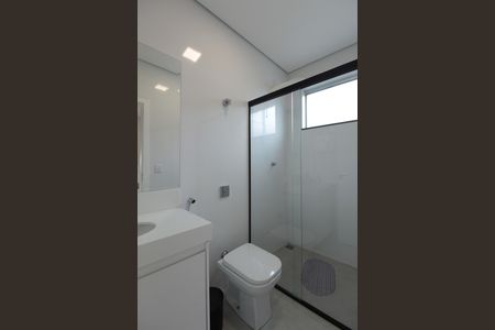 Casa à venda com 504m², 8 quartos e 7 vagasBanheiro da Suíte 3 - Casa 2