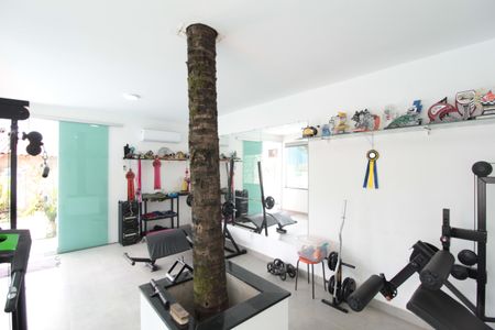 Casa à venda com 504m², 8 quartos e 7 vagasAcademia