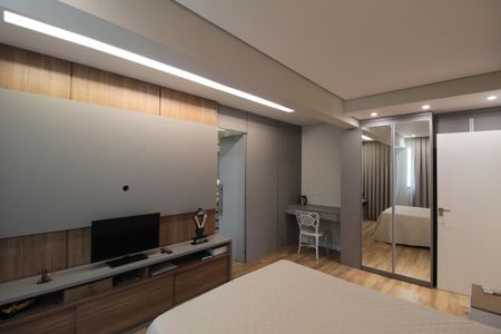 Casa à venda com 504m², 8 quartos e 7 vagasSuíte 1 - Casa 2