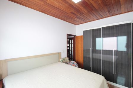 Casa à venda com 504m², 8 quartos e 7 vagasSuíte 4 