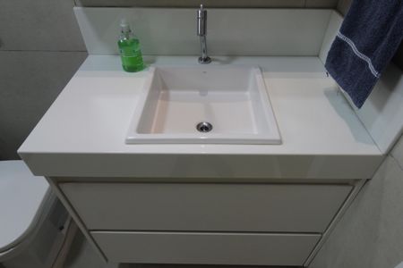 Casa à venda com 504m², 8 quartos e 7 vagasBanheiro da Suíte 1 - Casa 2