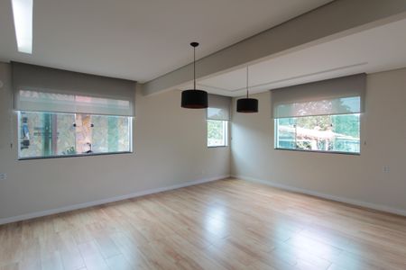 Casa à venda com 504m², 8 quartos e 7 vagasSala - Casa 2