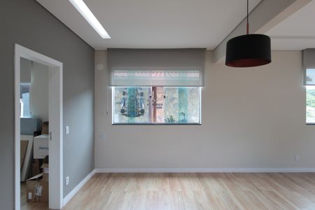 Casa à venda com 504m², 8 quartos e 7 vagasSala - Casa 2