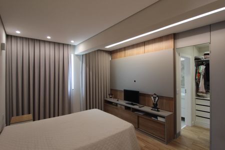 Casa à venda com 504m², 8 quartos e 7 vagasSuíte 1 - Casa 2