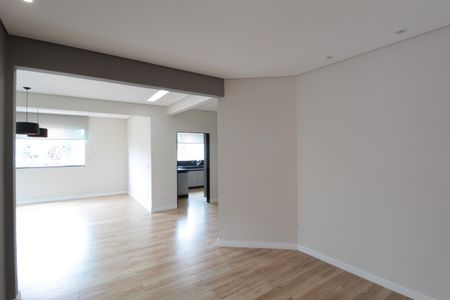 Casa à venda com 504m², 8 quartos e 7 vagasSala - Casa 2