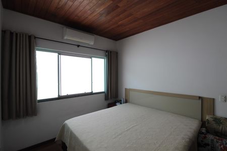 Casa à venda com 504m², 8 quartos e 7 vagasSuíte 4 