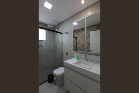 Casa à venda com 504m², 8 quartos e 7 vagasBanheiro da Suíte 1 - Casa 2