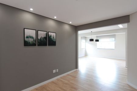 Casa à venda com 504m², 8 quartos e 7 vagasSala - Casa 2