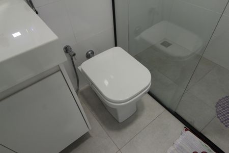 Casa à venda com 504m², 8 quartos e 7 vagasBanheiro da Suíte 2 - Casa 2