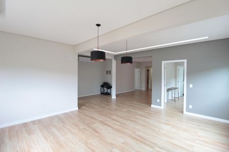 Casa à venda com 504m², 8 quartos e 7 vagasSala - Casa 2