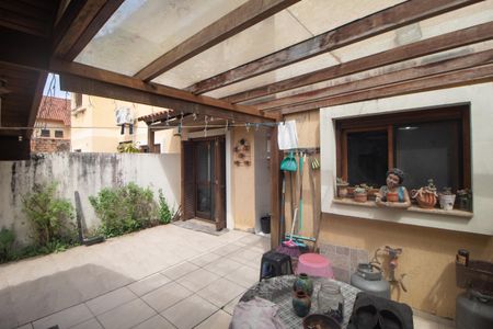 Casa à venda com 200m², 4 quartos e 1 vagaÁrea comum - Churrasqueira