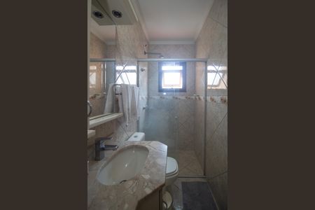 Casa à venda com 200m², 4 quartos e 1 vagaBanheiro 2