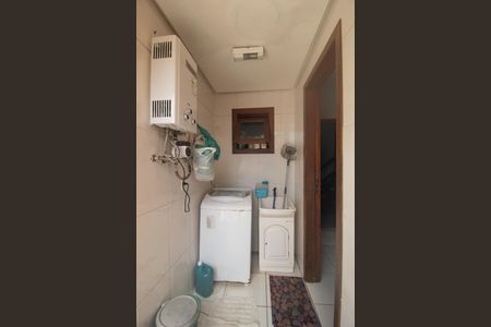 Casa à venda com 200m², 4 quartos e 1 vagaÁrea de Serviço