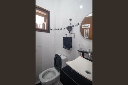 Casa à venda com 200m², 4 quartos e 1 vagaBanheiro