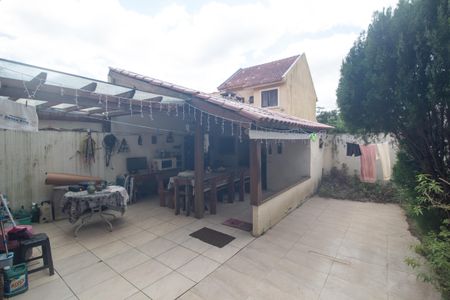 Casa à venda com 200m², 4 quartos e 1 vagaÁrea comum - Churrasqueira