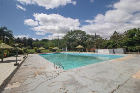 Casa à venda com 200m², 4 quartos e 1 vagaÁrea comum - Piscina