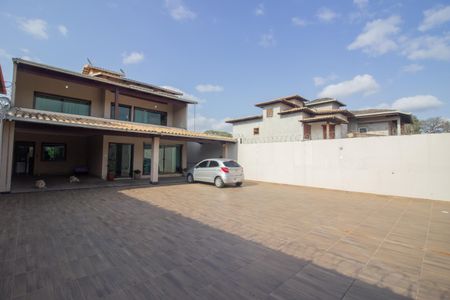 Casa para alugar com 700m², 5 quartos e 14 vagasGaragem