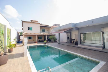 Casa para alugar com 700m², 5 quartos e 14 vagasÁrea comum - Piscina