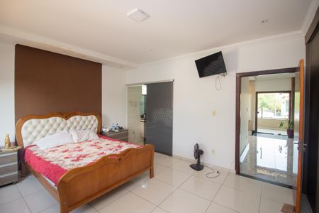 Casa para alugar com 700m², 5 quartos e 14 vagasSuíte 1