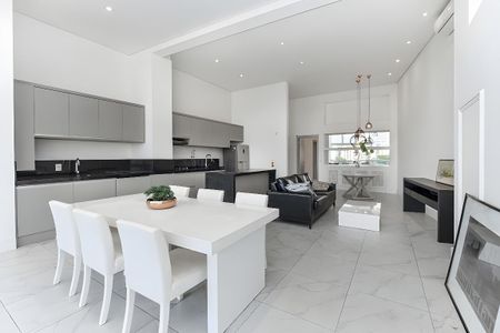 Apartamento para alugar com 85m², 1 quarto e 2 vagas Apartamento para alugar com 85m², 1 quarto e 2 vagasCozinha