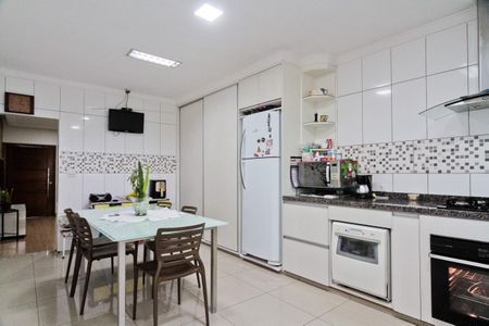 Casa à venda com 260m², 2 quartos e 3 vagasCozinha