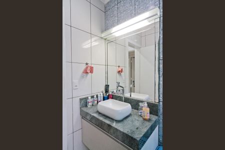 Casa à venda com 260m², 2 quartos e 3 vagasBanheiro da Suíte 1