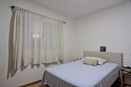 Casa à venda com 260m², 2 quartos e 3 vagasSuíte 1