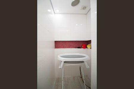 Apartamento à venda com 71m², 2 quartos e 1 vagaBanheiro Social